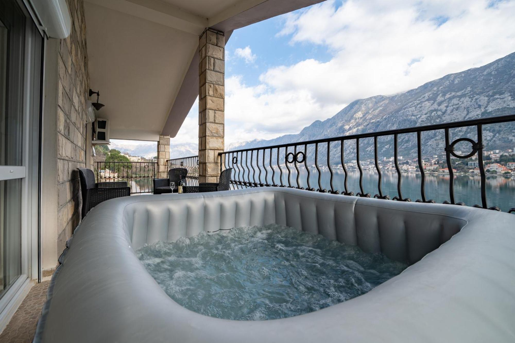 Apartments Vukovic Kotor Luaran gambar
