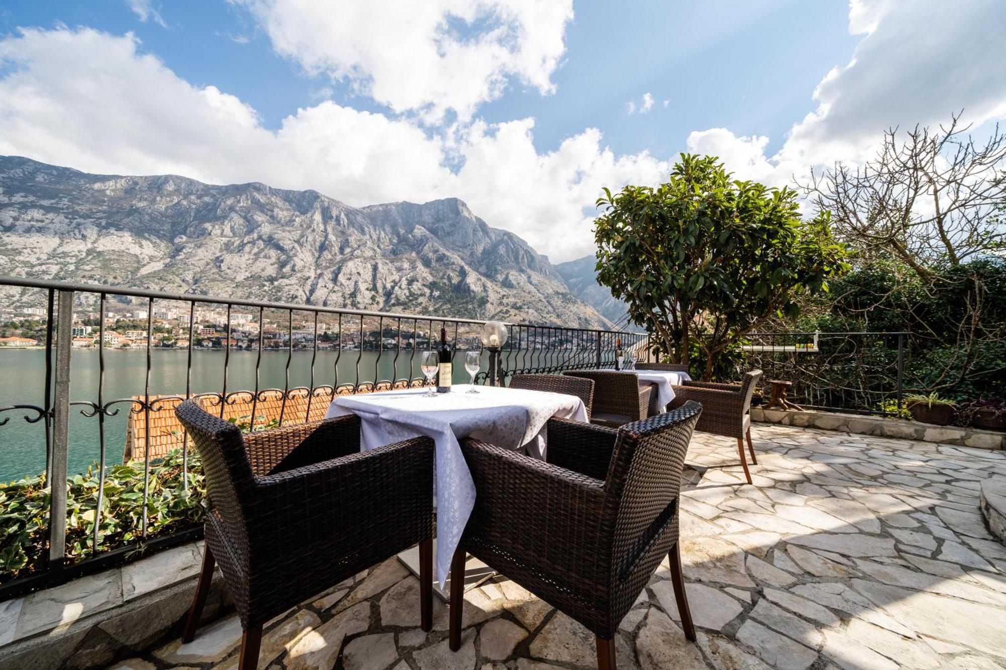 Apartments Vukovic Kotor Luaran gambar