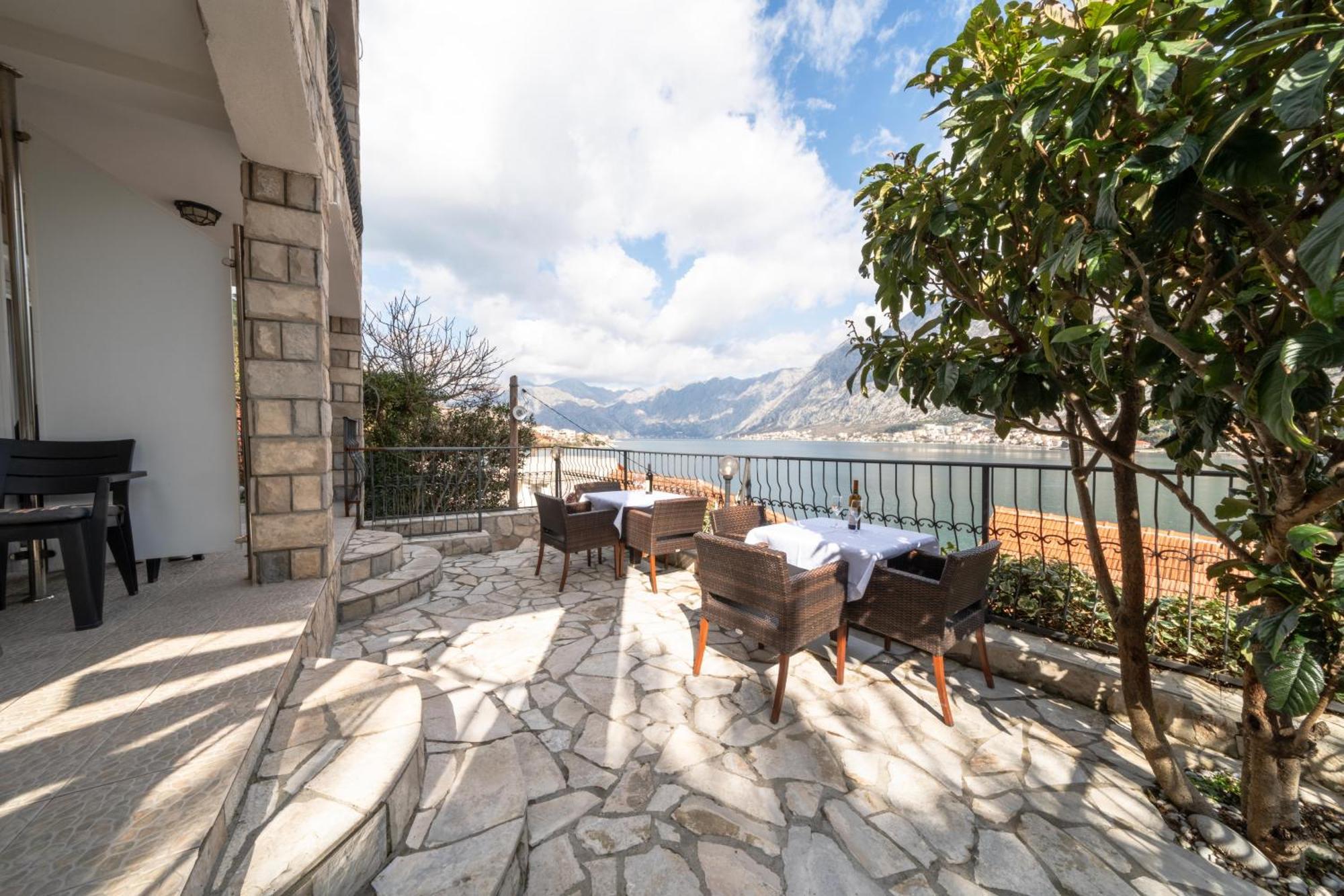 Apartments Vukovic Kotor Luaran gambar
