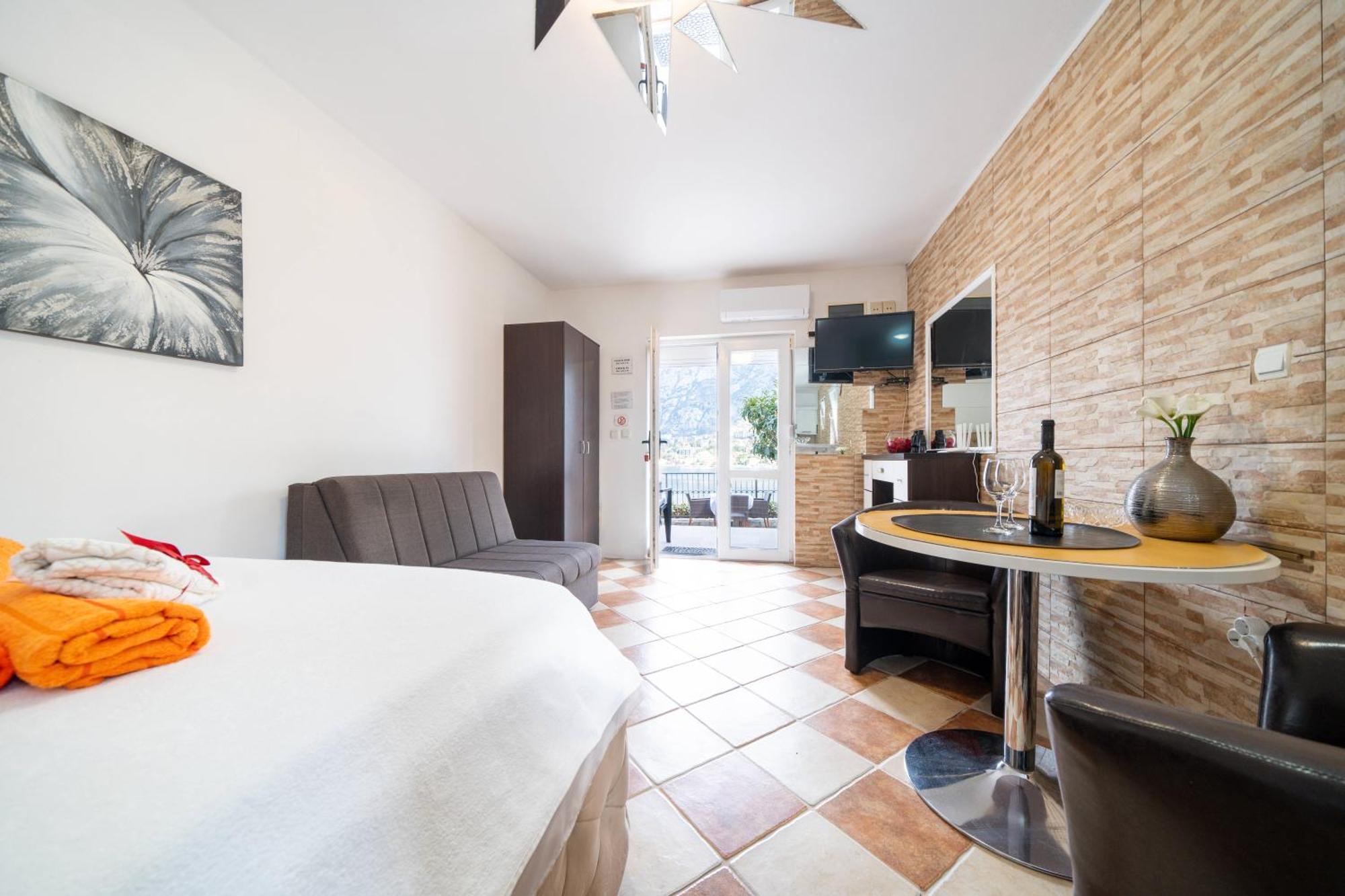 Apartments Vukovic Kotor Luaran gambar